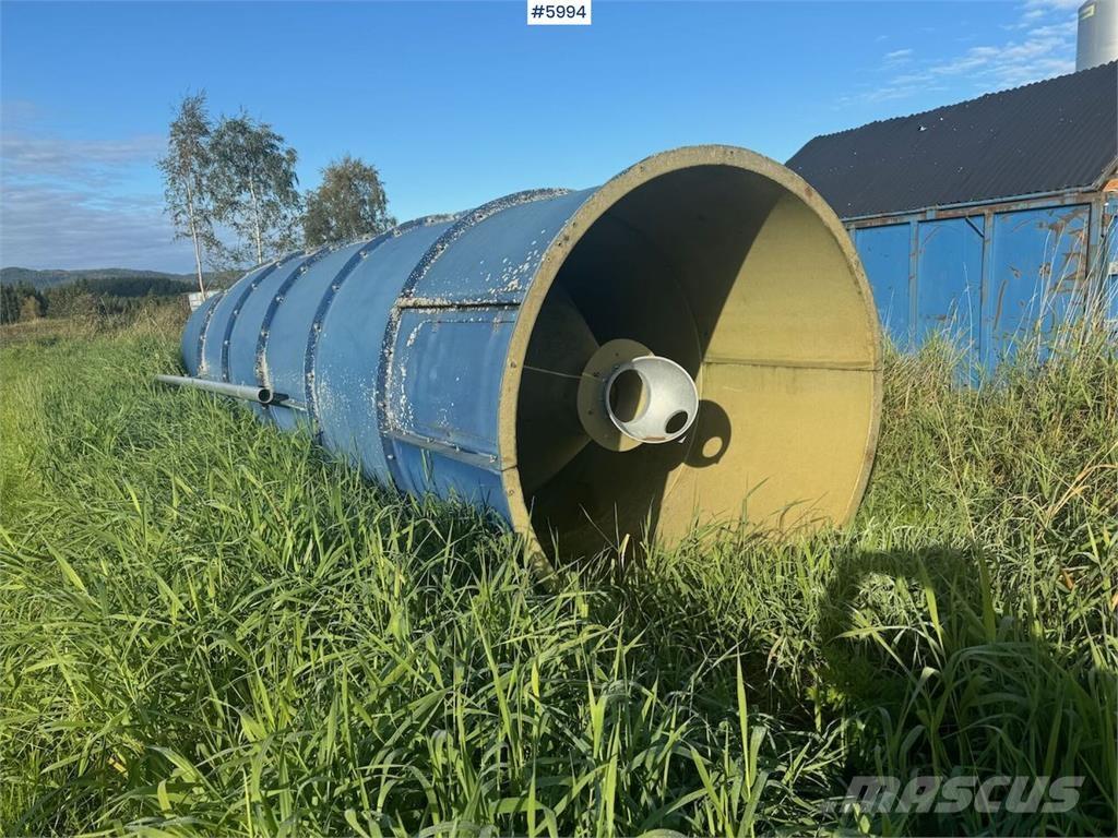  Silo Ca. 25 kubikk Інше додаткове обладнання для тракторів