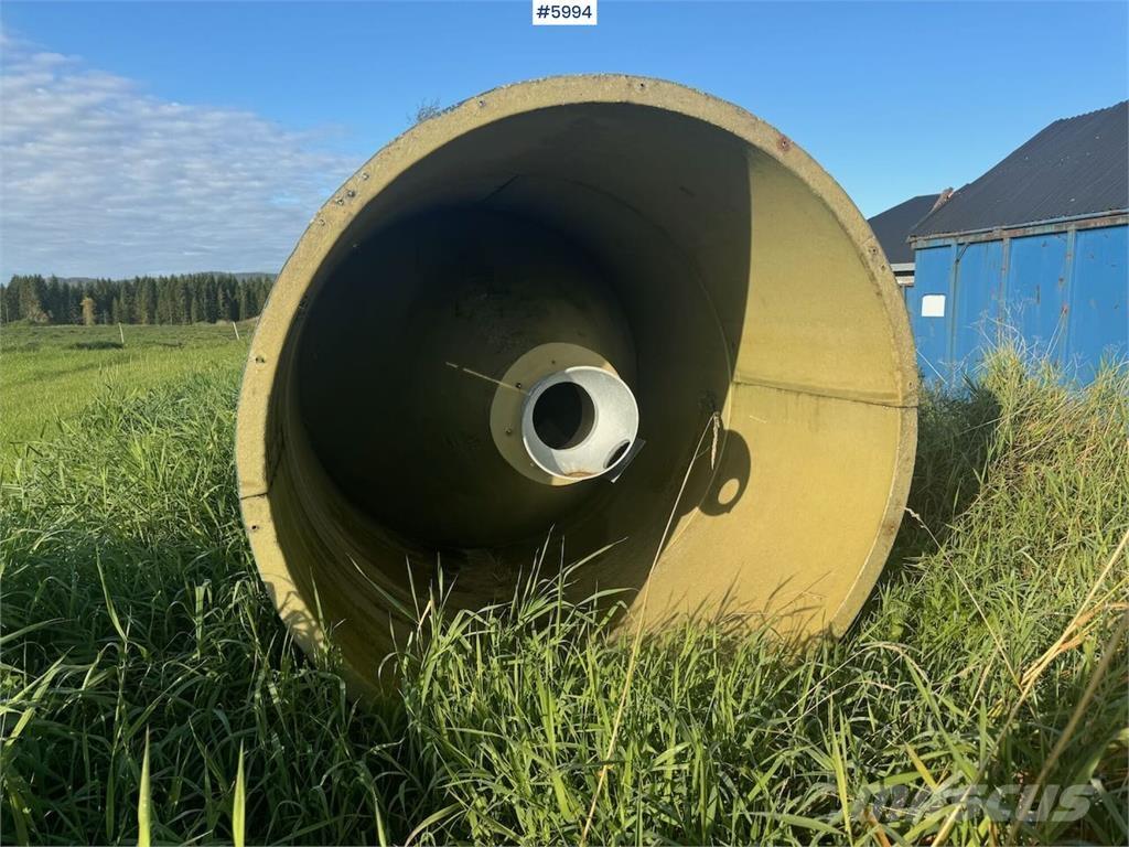  Silo Ca. 25 kubikk Інше додаткове обладнання для тракторів