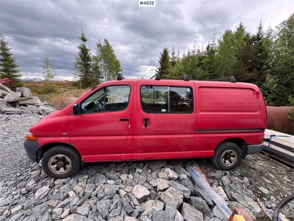 Toyota Hiace 4WD Панельні фургони