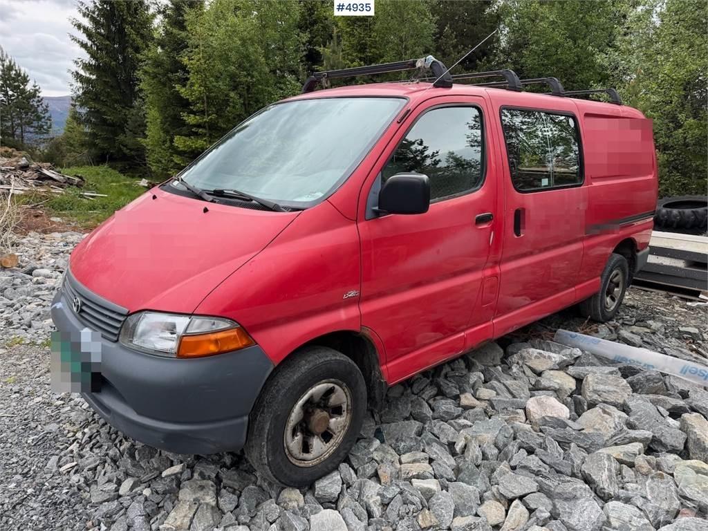 Toyota Hiace 4WD Панельні фургони