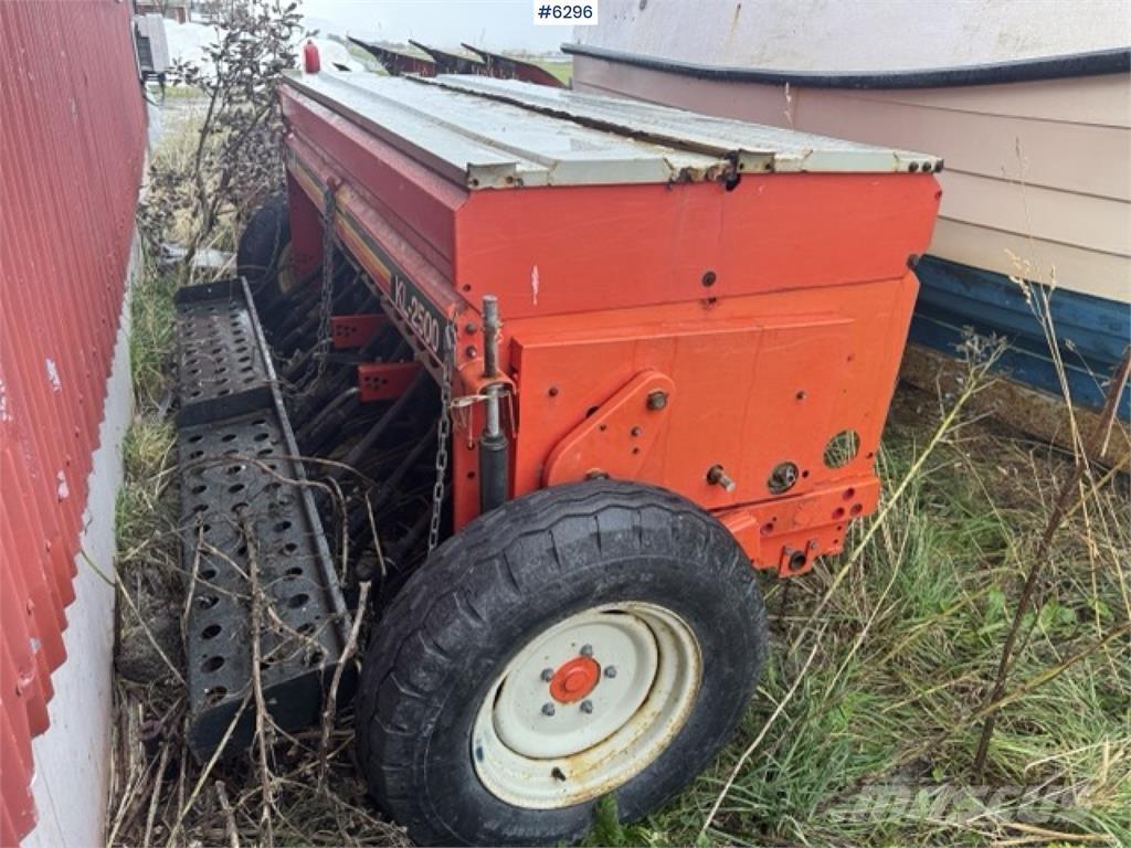 Tume KL 2500 Сівалки