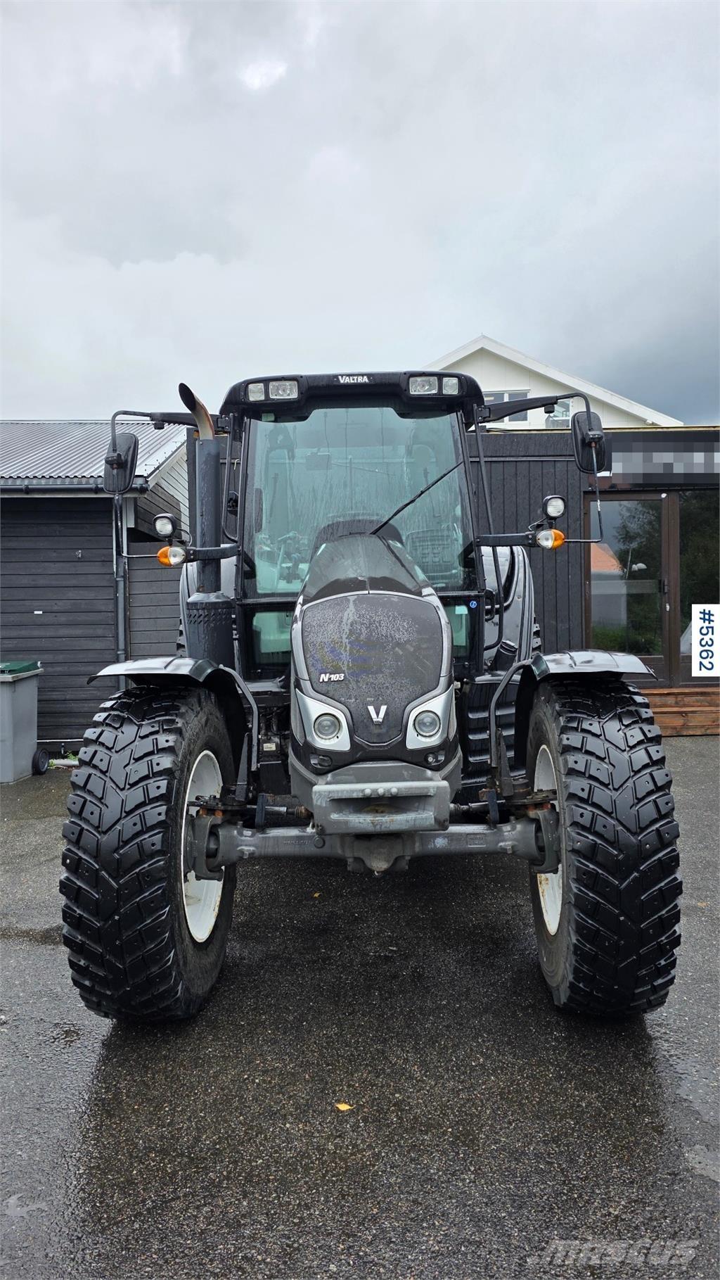 Valtra N103 Трактори