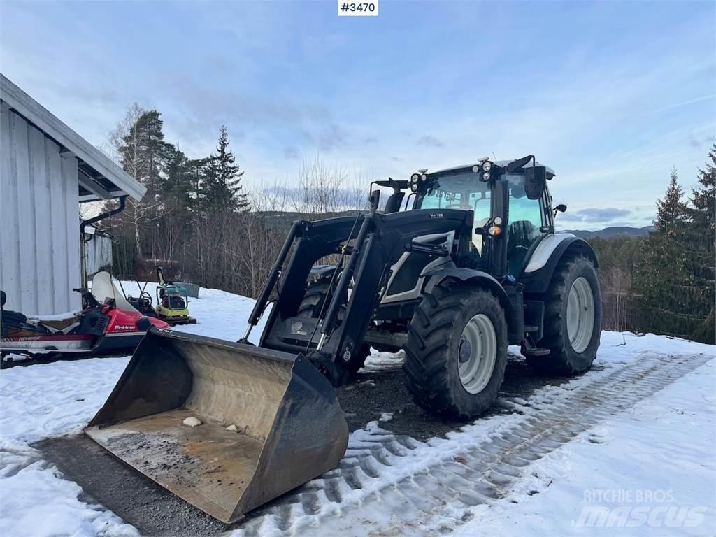 Valtra N134 Трактори