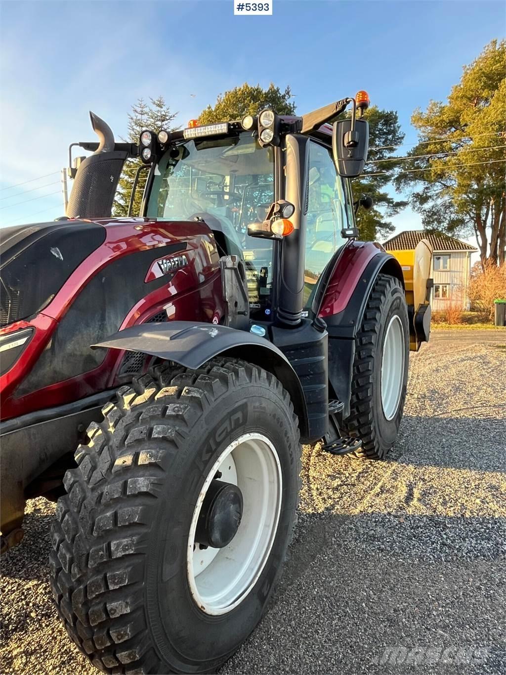 Valtra T174E Трактори