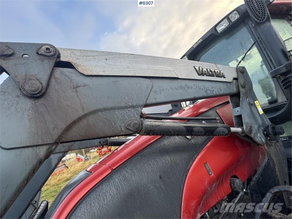 Valtra T190 Трактори