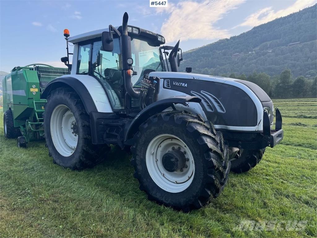 Valtra T202 Трактори