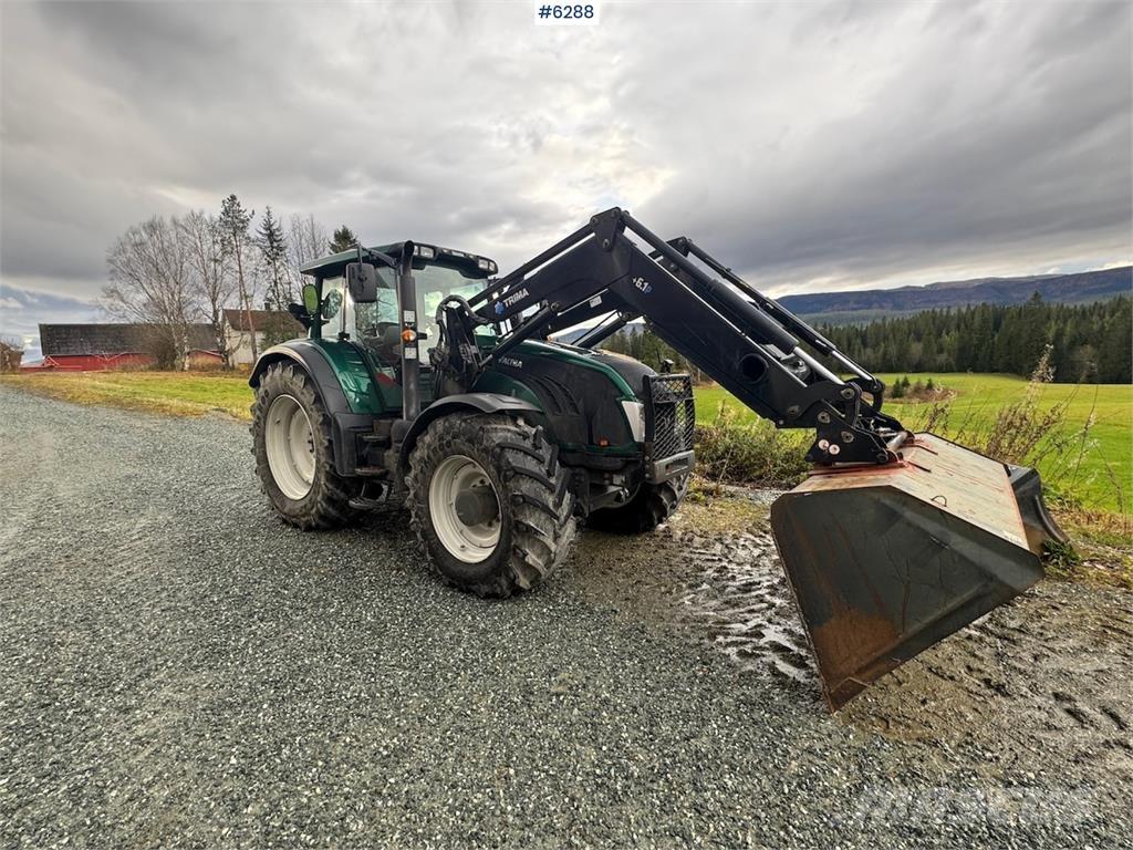 Valtra T203 Трактори