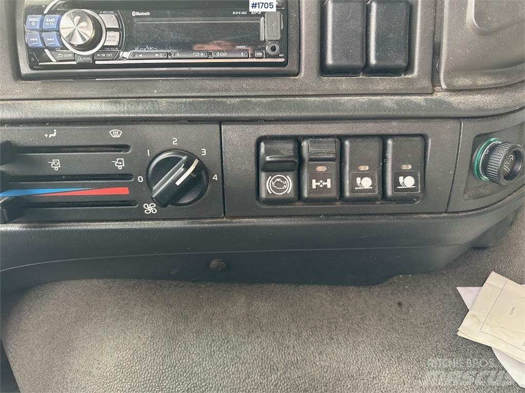 Volvo 250 4x2 Вантажівки / спеціальні