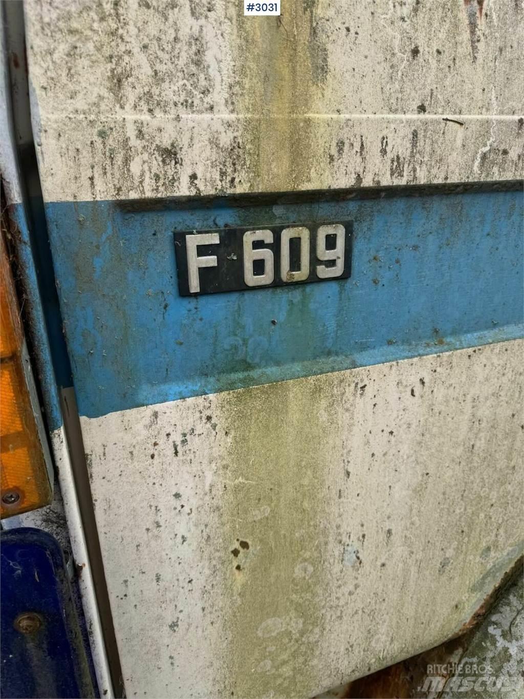 Volvo F 609 Вантажівки / спеціальні