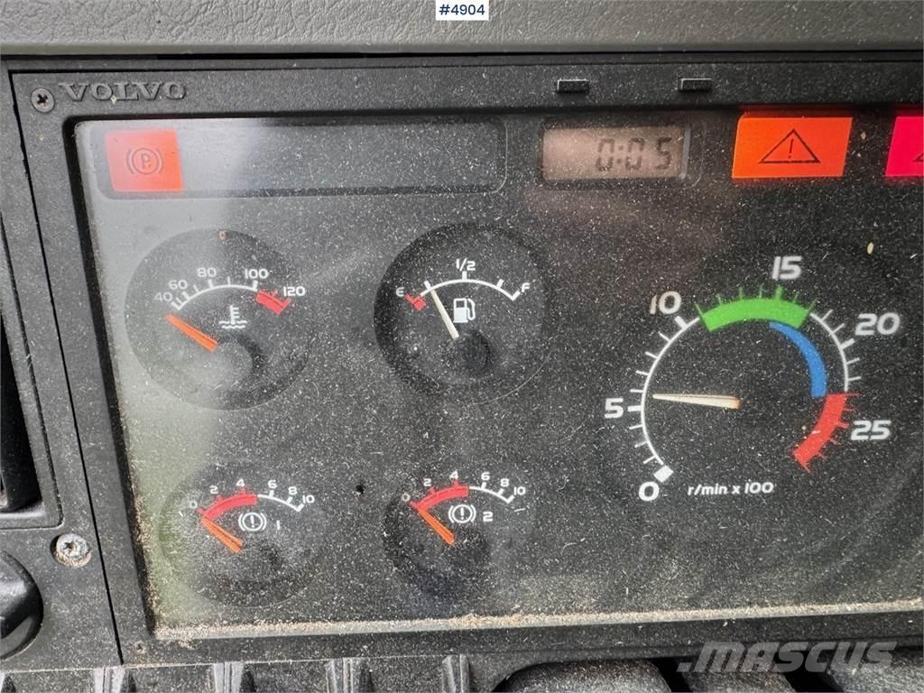 Volvo FL 12 Вантажівки / спеціальні