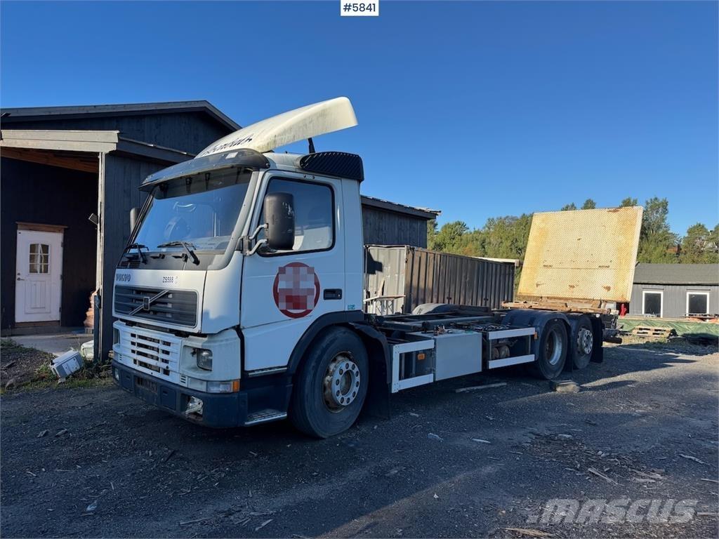 Volvo FM 6x2. Вантажівки / спеціальні