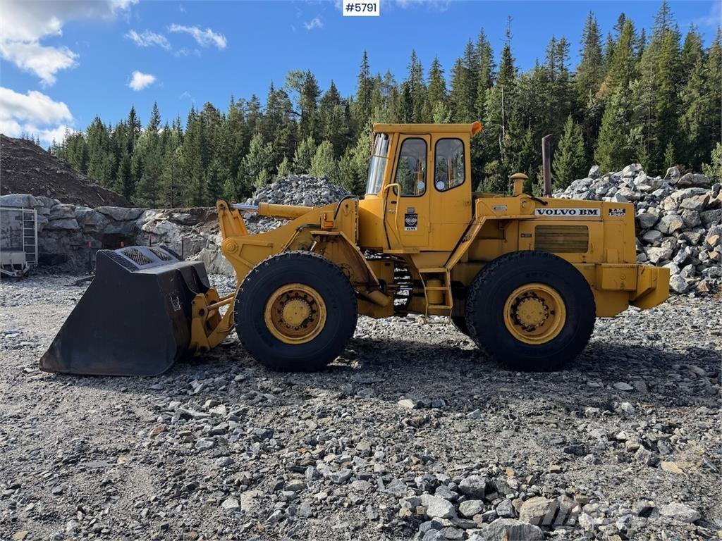 Volvo LM 1240 Фронтальні навантажувачі