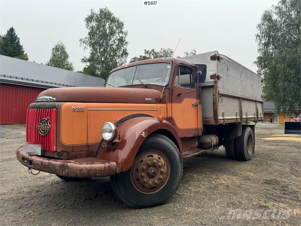 Volvo N86 Вантажівки / спеціальні