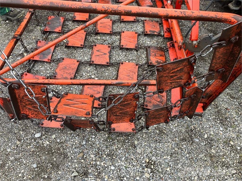  4m Інші землеоброблювальні машини і додаткове обладнання