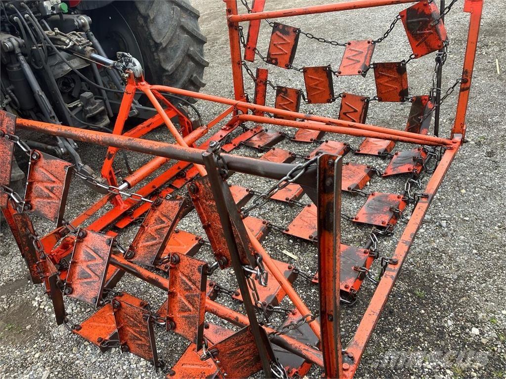  4m Інші землеоброблювальні машини і додаткове обладнання