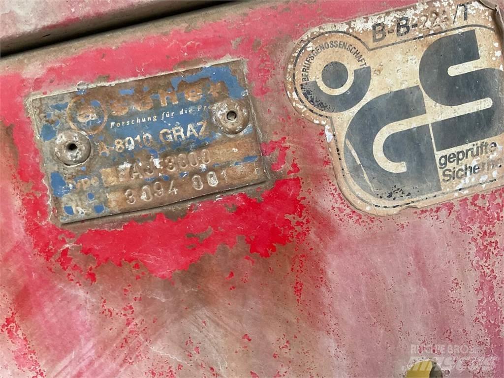  Ascher FAJ 3000 Причіпні обприскувачі