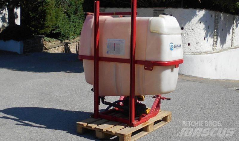 Bargam 600 Причіпні обприскувачі