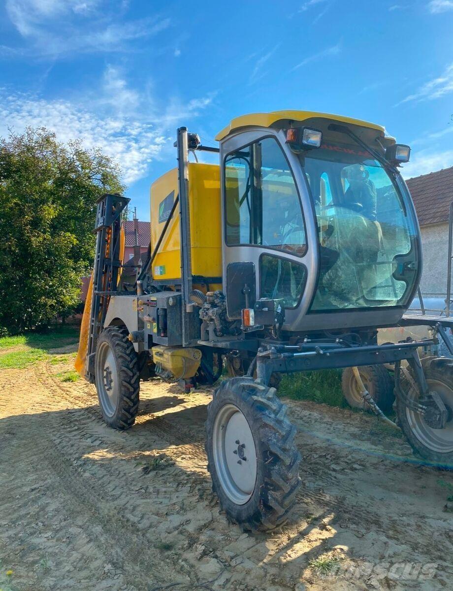 Caffini 2500 Причіпні обприскувачі