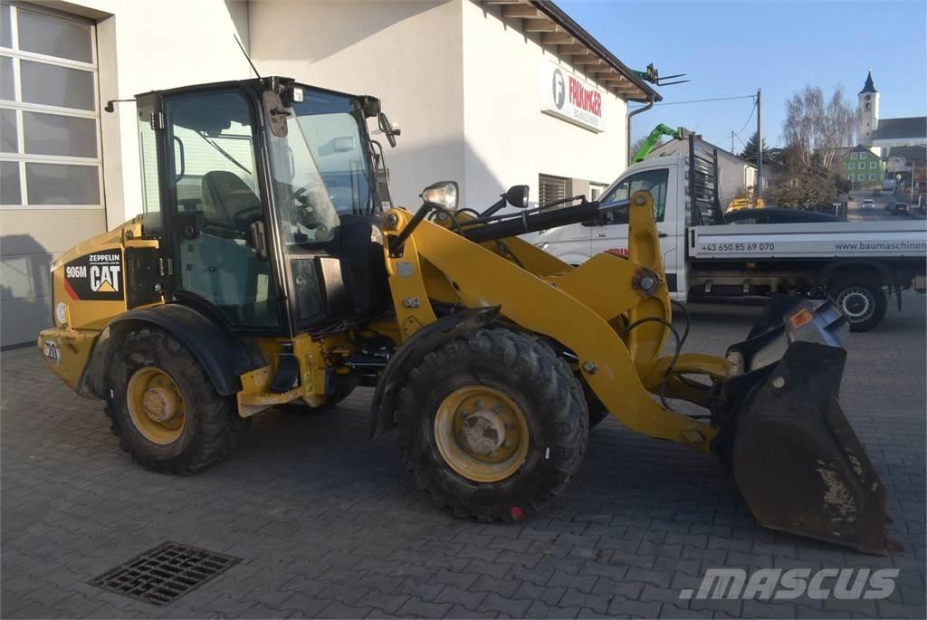 CAT 906M Фронтальні навантажувачі