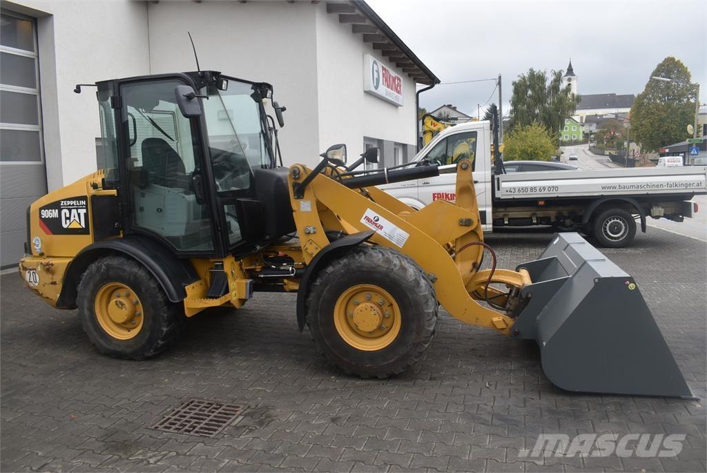 CAT 906M Фронтальні навантажувачі
