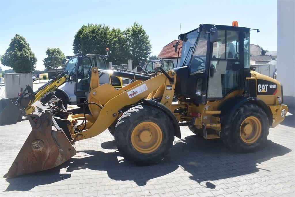 CAT 908M Фронтальні навантажувачі