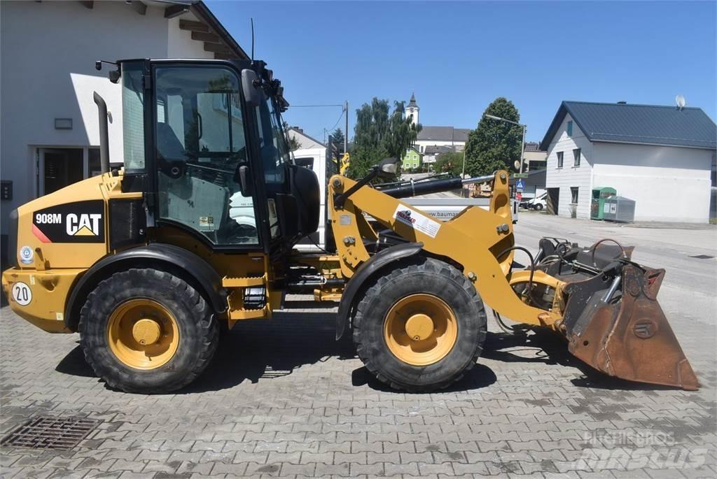 CAT 908M Фронтальні навантажувачі