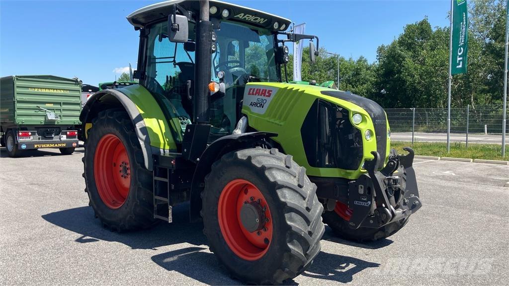 CLAAS ARION 530 Трактори