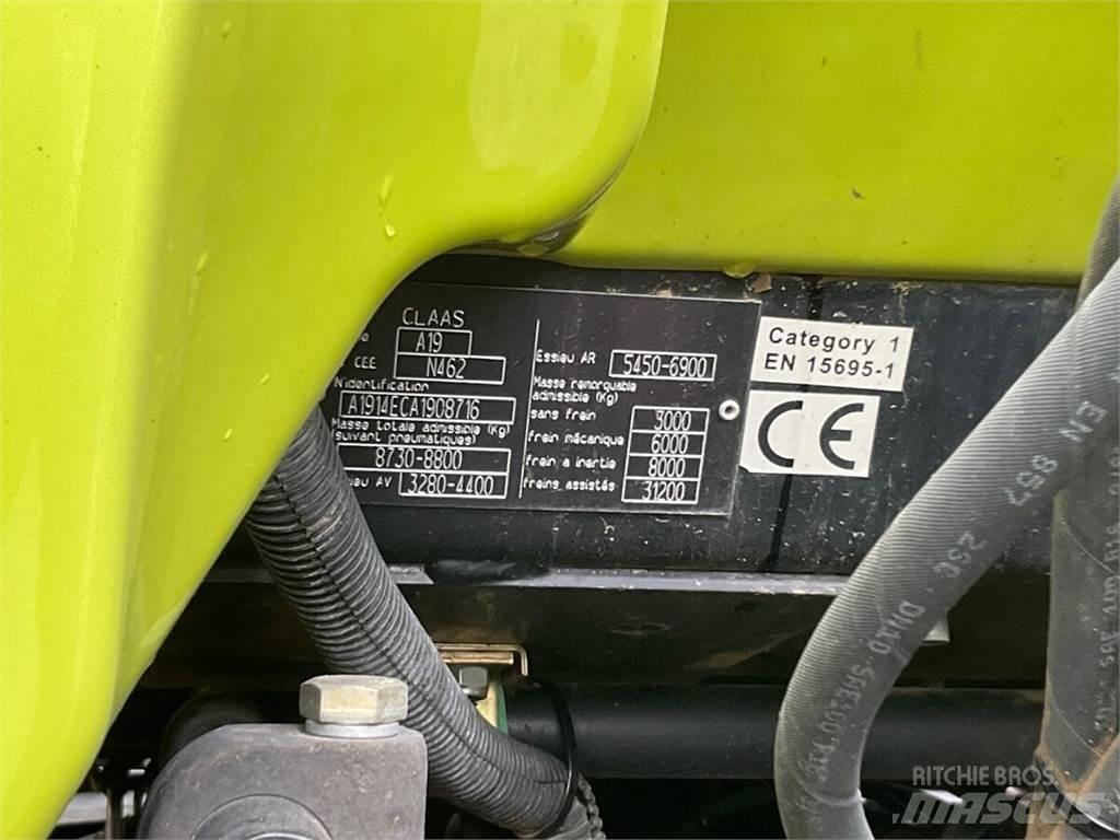 CLAAS Arion 620 Трактори