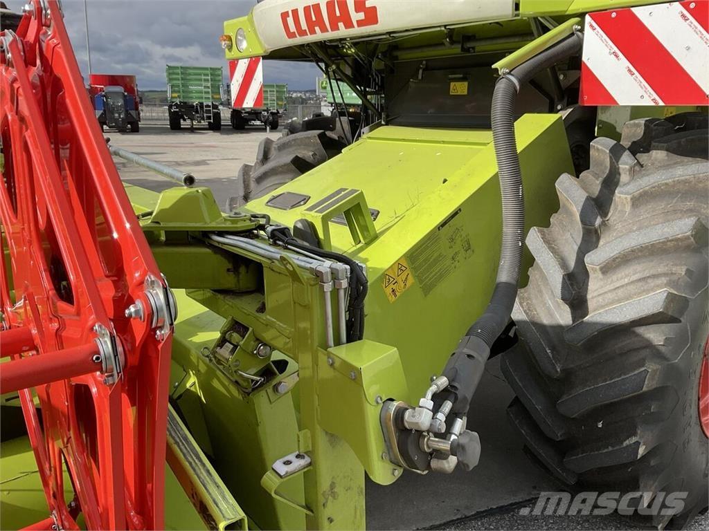 CLAAS AVERO 240 Зернозбиральні комбайни
