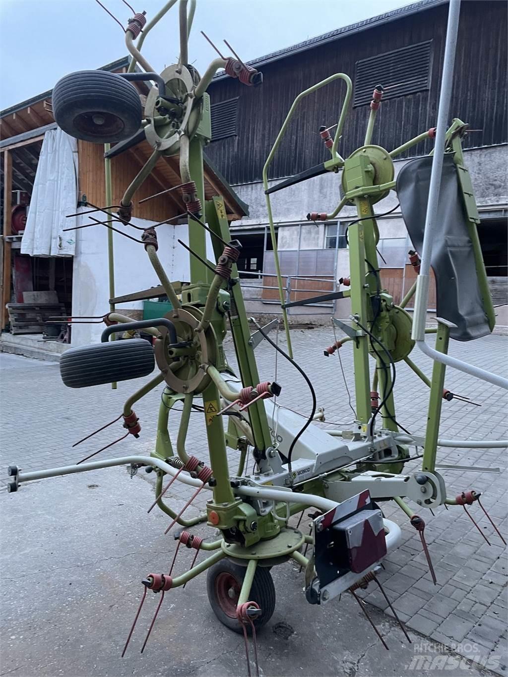 CLAAS VOLTO 700 Граблі і сінозворушувачі