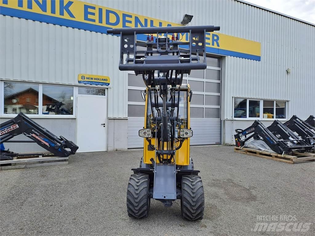 Eurotrac W 11 Фронтальні навантажувачі та екскаватори