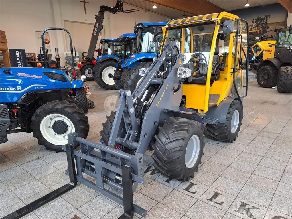 Eurotrac W 12 S Фронтальні навантажувачі та екскаватори