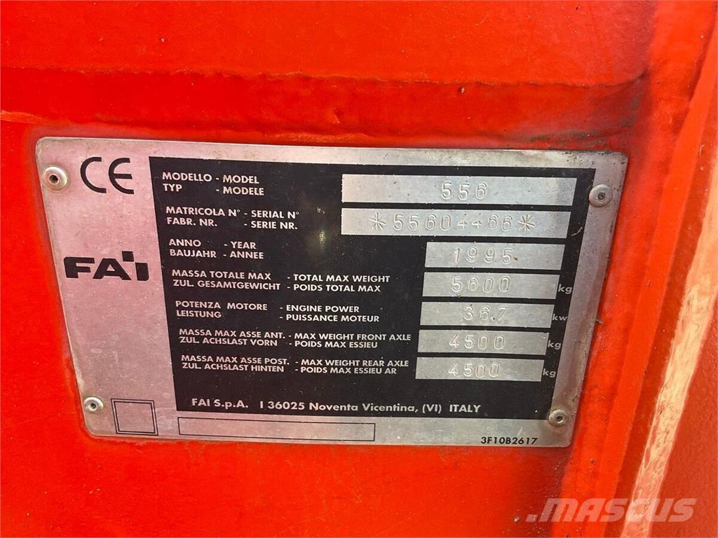 Fai 556 Фронтальні навантажувачі та екскаватори