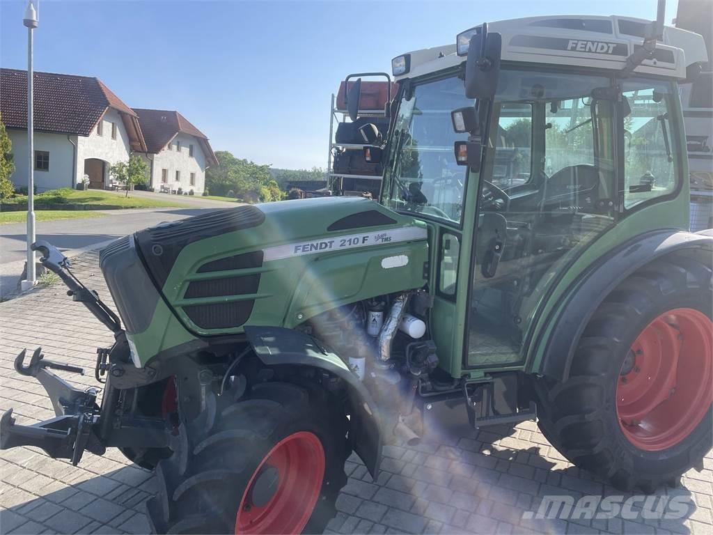 Fendt 210 F Profi Трактори
