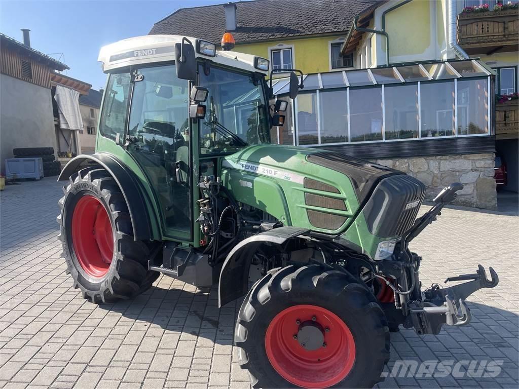 Fendt 210 F Profi Трактори