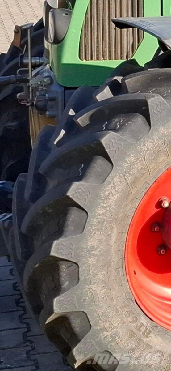 Fendt 714 Vario Трактори