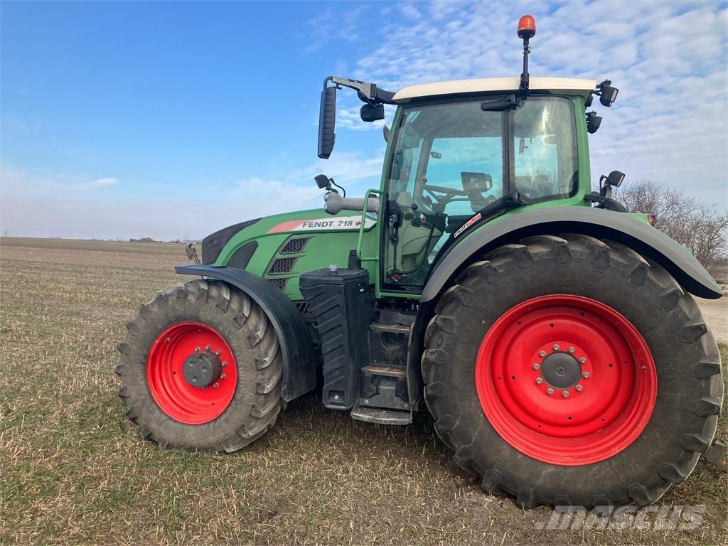 Fendt 718 Vario Трактори