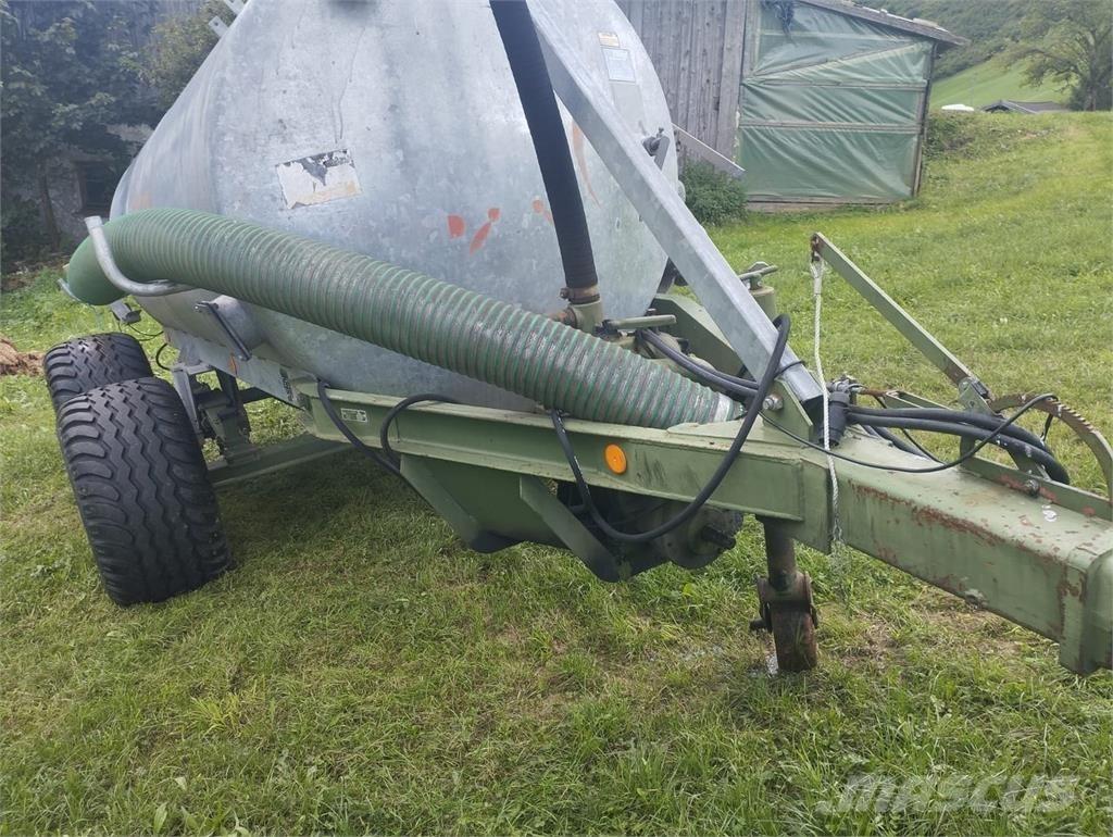 Fliegl  Цистерни для перевезення суспензій