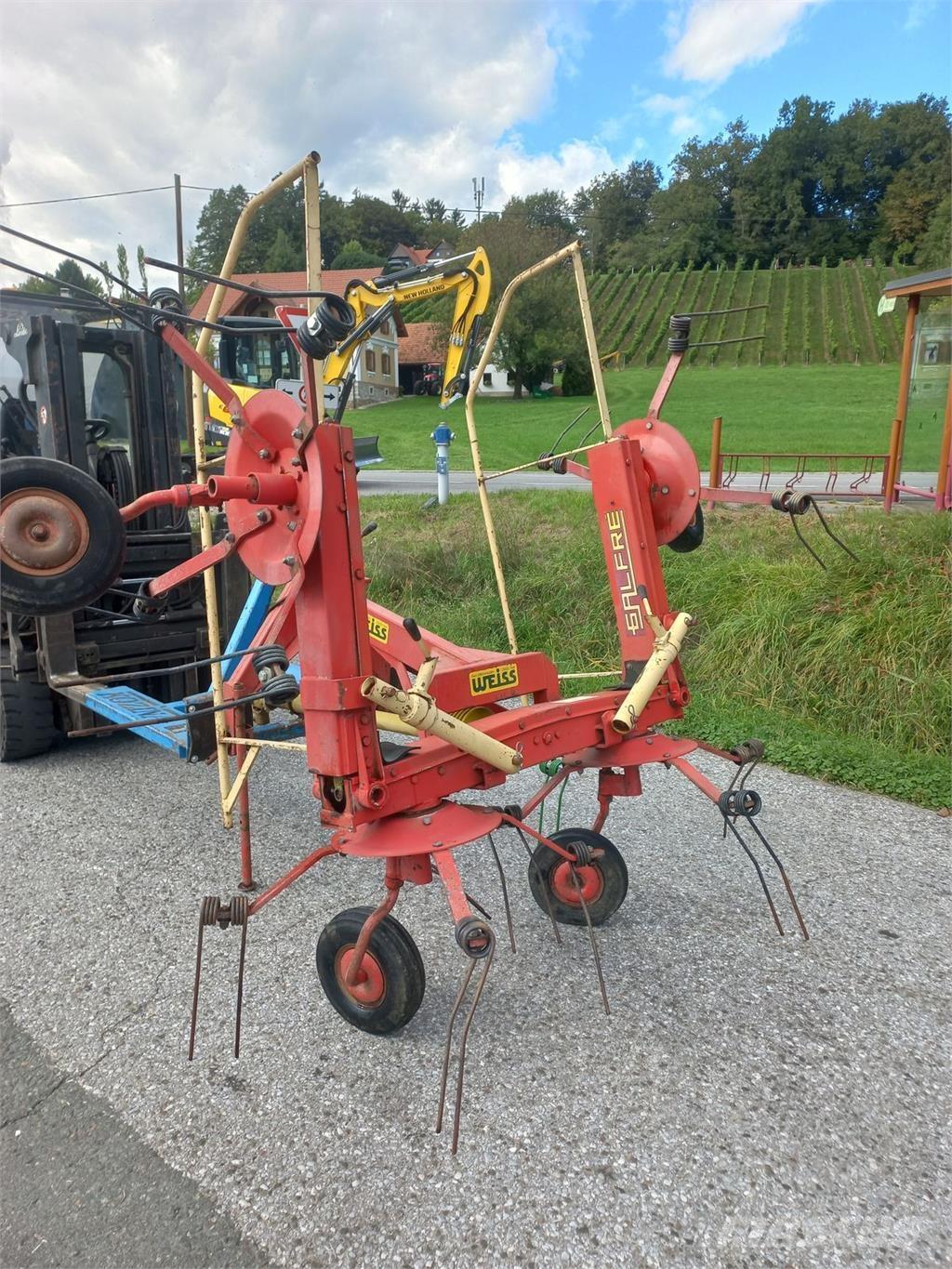 Galfre 450 Граблі і сінозворушувачі