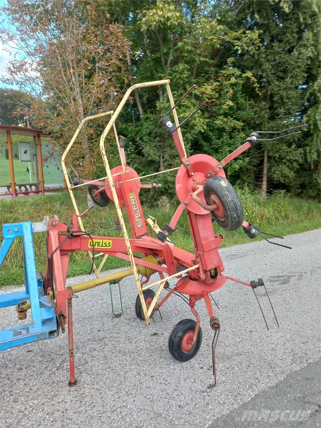 Galfre 450 Граблі і сінозворушувачі