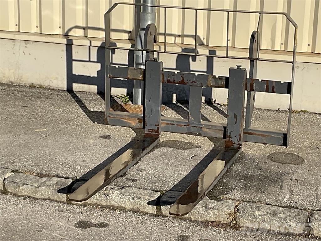 Gehl Palettengabel Телескопічні навантажувачі