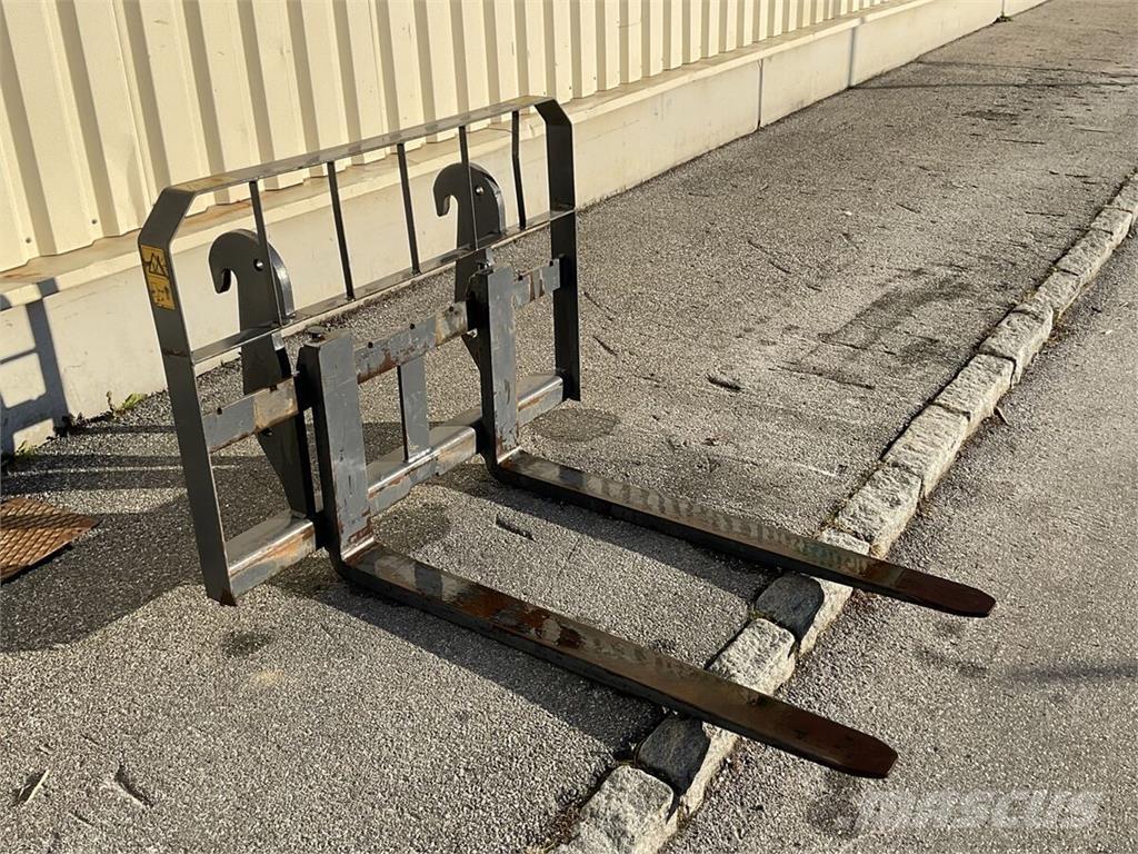 Gehl Palettengabel Телескопічні навантажувачі