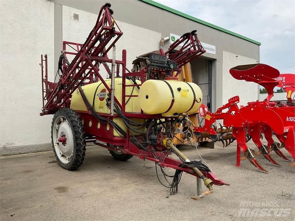 Hardi Commander Причіпні обприскувачі