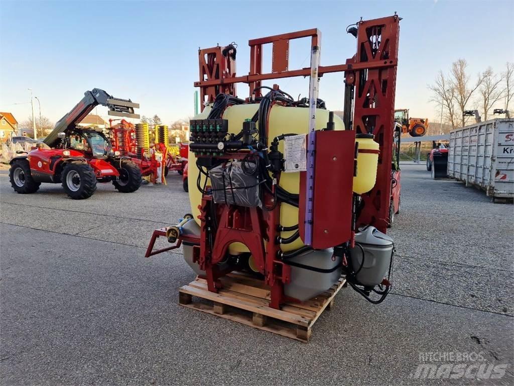 Hardi Master Причіпні обприскувачі