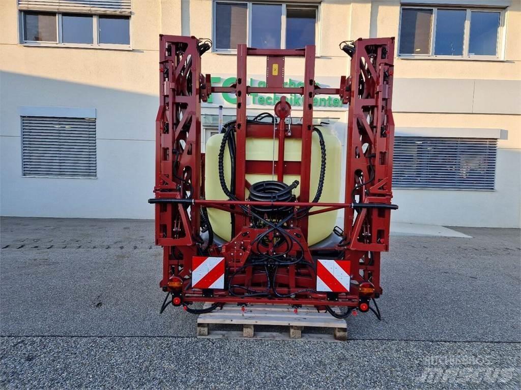 Hardi Master Причіпні обприскувачі