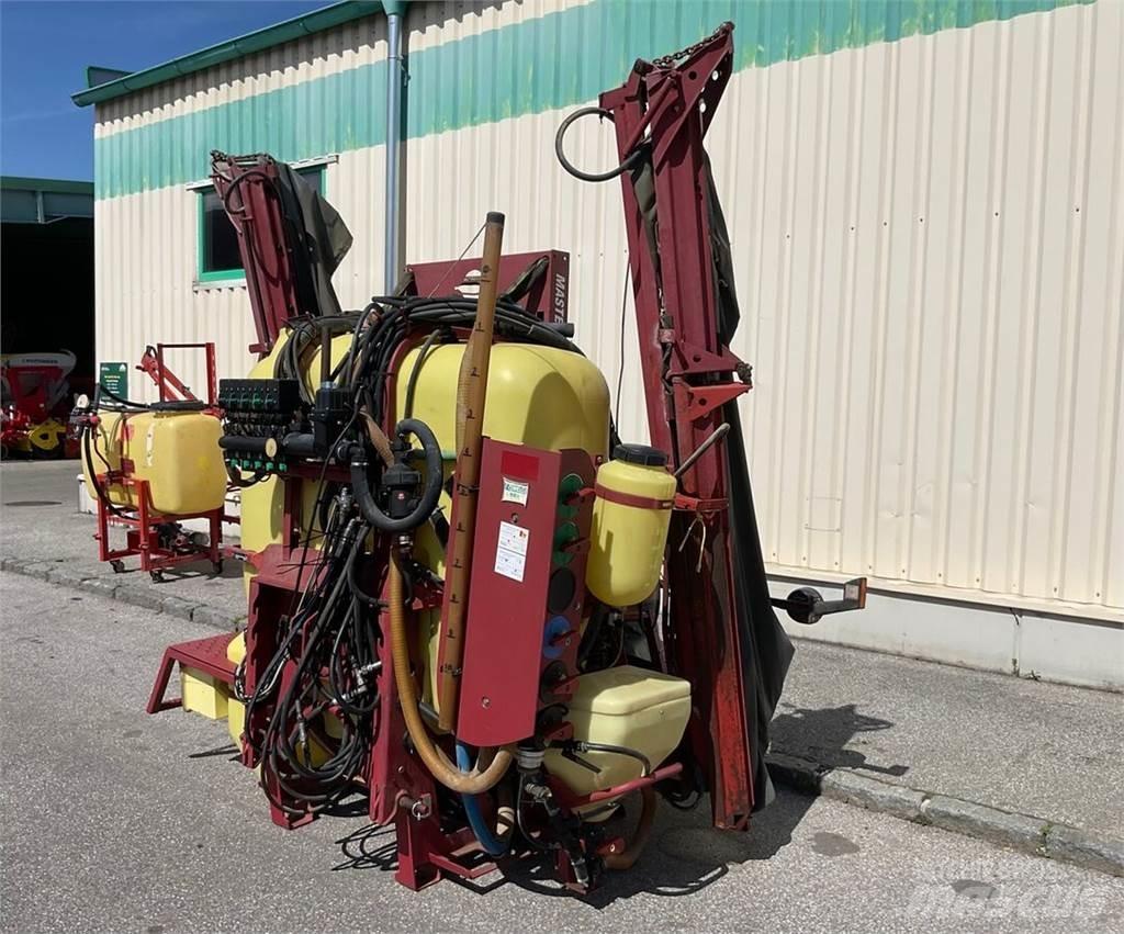 Hardi Master Причіпні обприскувачі