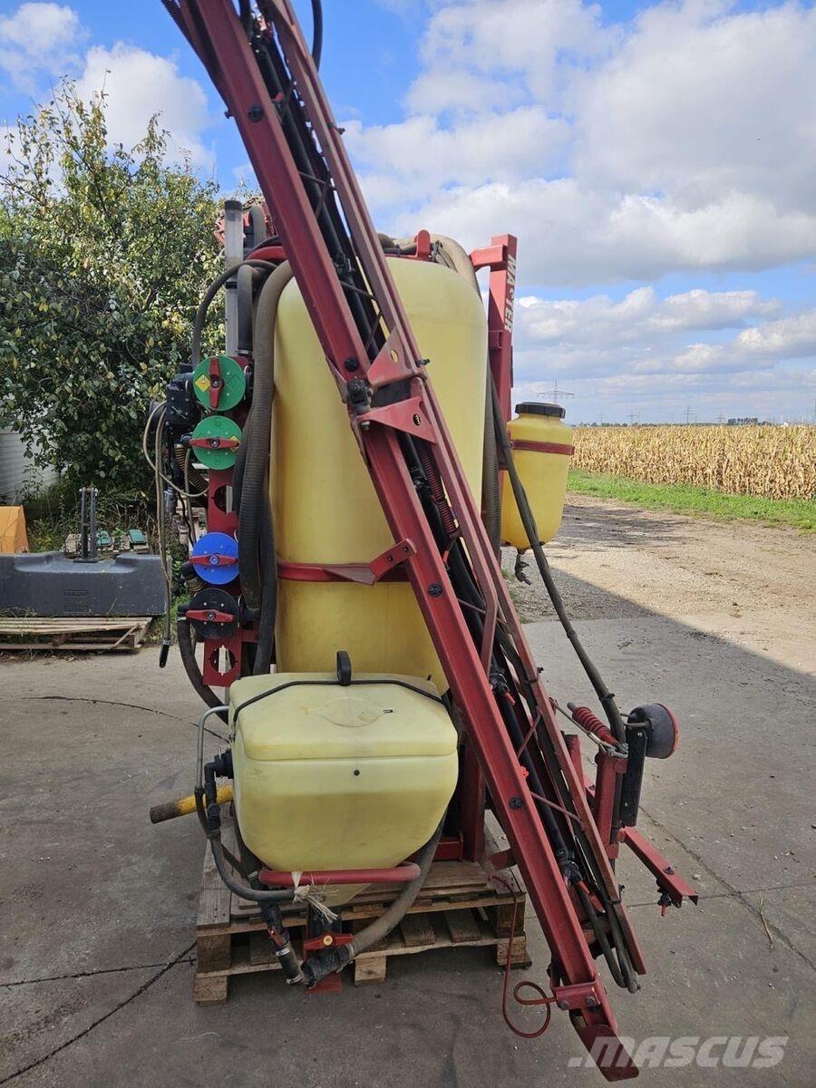 Hardi Master Причіпні обприскувачі
