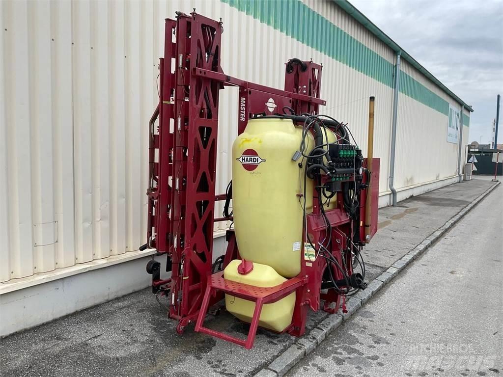 Hardi Master 1000 Причіпні обприскувачі