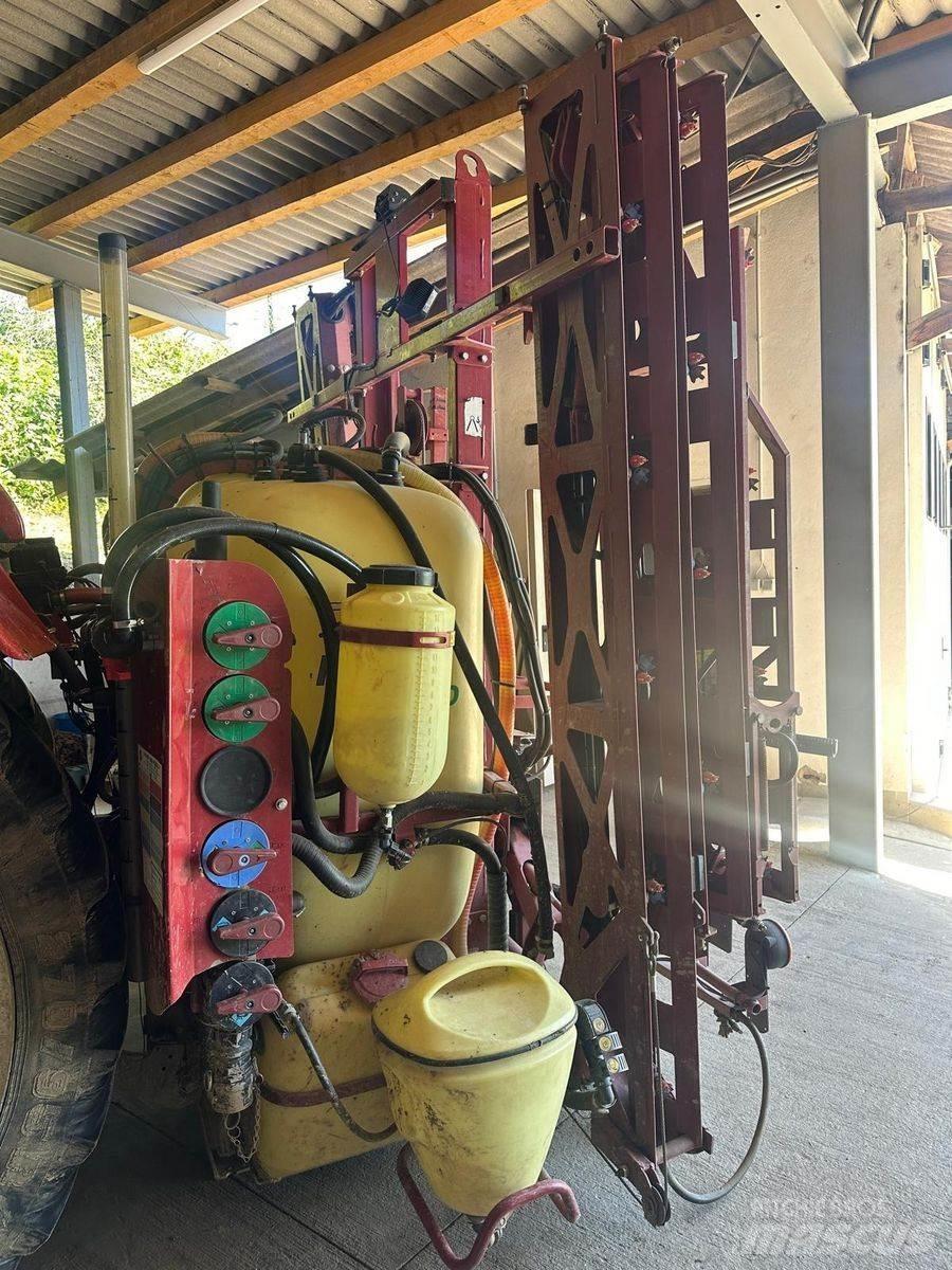 Hardi Master 1200 Причіпні обприскувачі