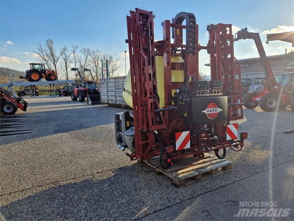 Hardi Mega 12 Причіпні обприскувачі